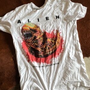 ALIEN CHESTBURSTER TSHIRT SIZE SMALL